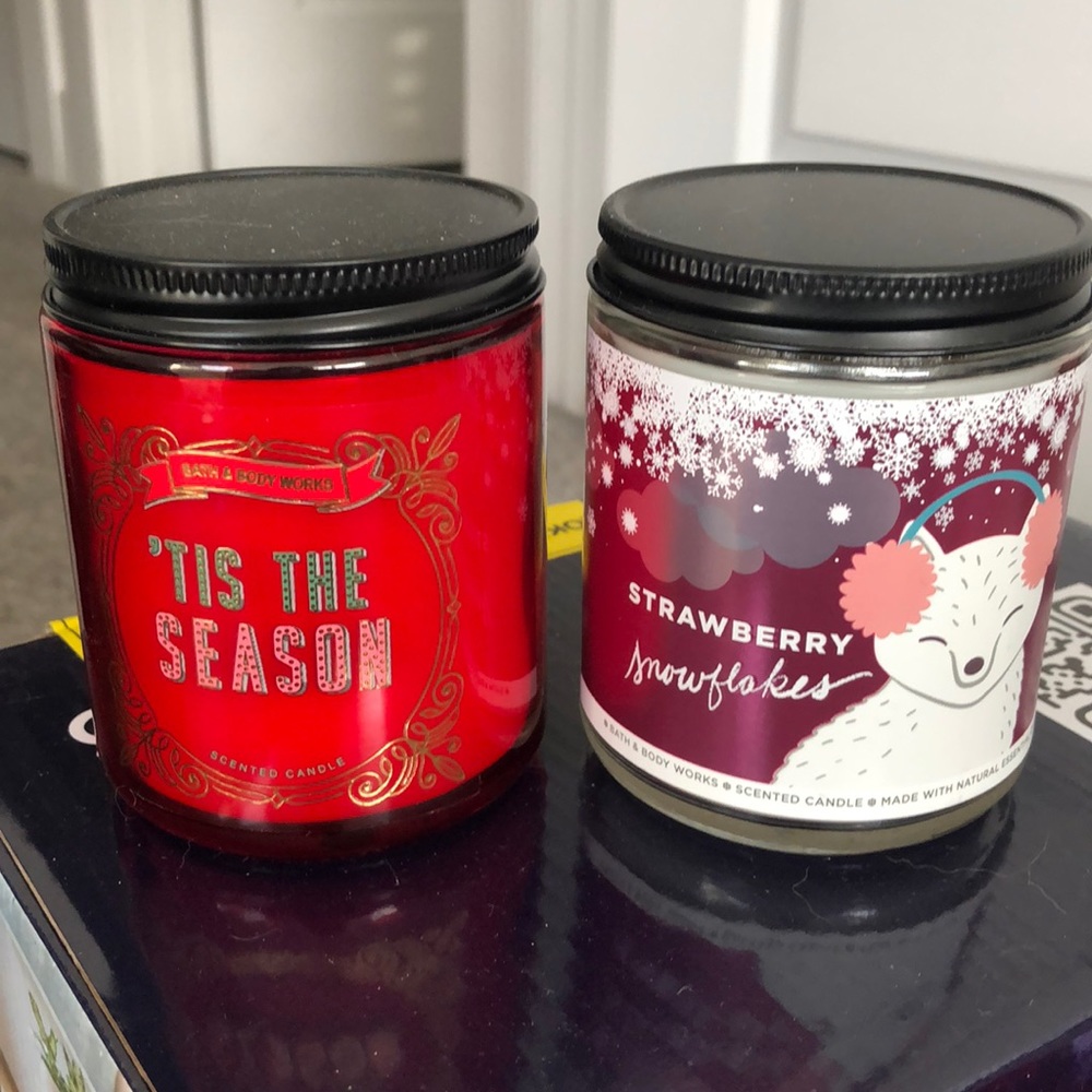 Bath and Body Works single wick candles Tis the Season and Strawberry Snowflakes
